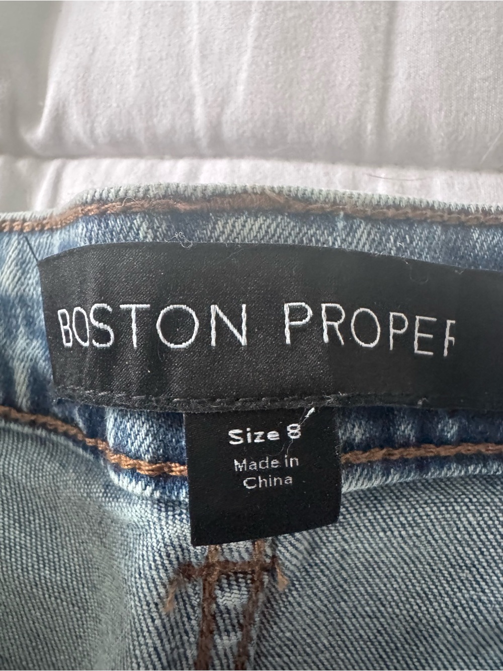 Boston Proper Women’s Sequined Jeans size 8 - New without tags - Picture 2 of 4